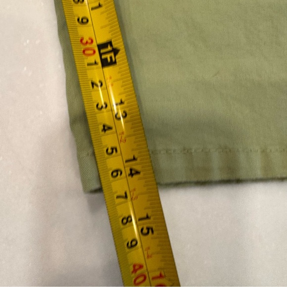 Hollister Juniors low rise Green shorts/capri pants, Sz 9 NWT - Picture 11 of 12